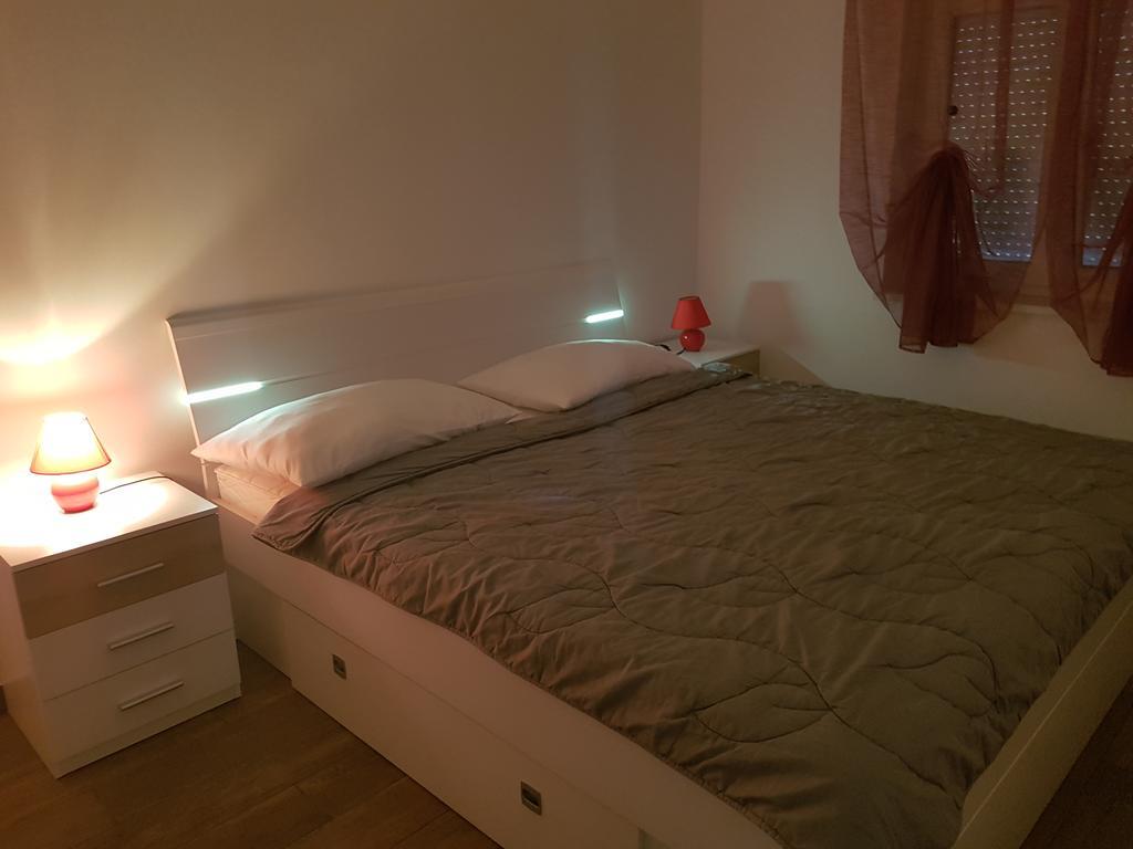 סנג' Apartments Tereza מראה חיצוני תמונה
