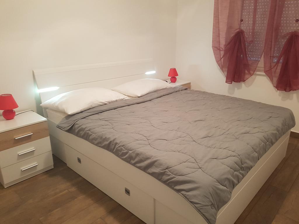 סנג' Apartments Tereza מראה חיצוני תמונה