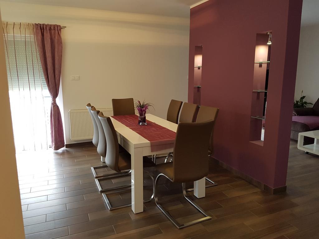 סנג' Apartments Tereza מראה חיצוני תמונה