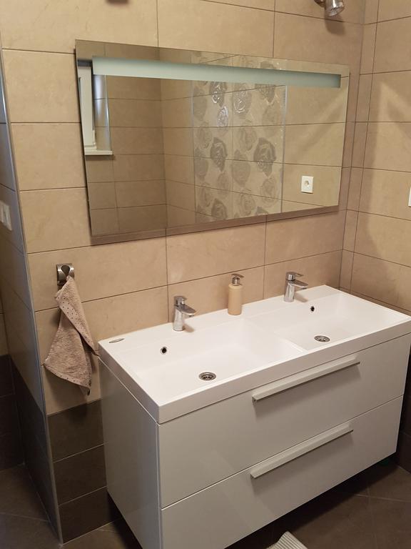 סנג' Apartments Tereza מראה חיצוני תמונה