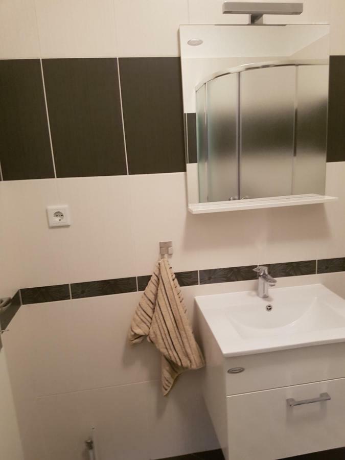 סנג' Apartments Tereza מראה חיצוני תמונה